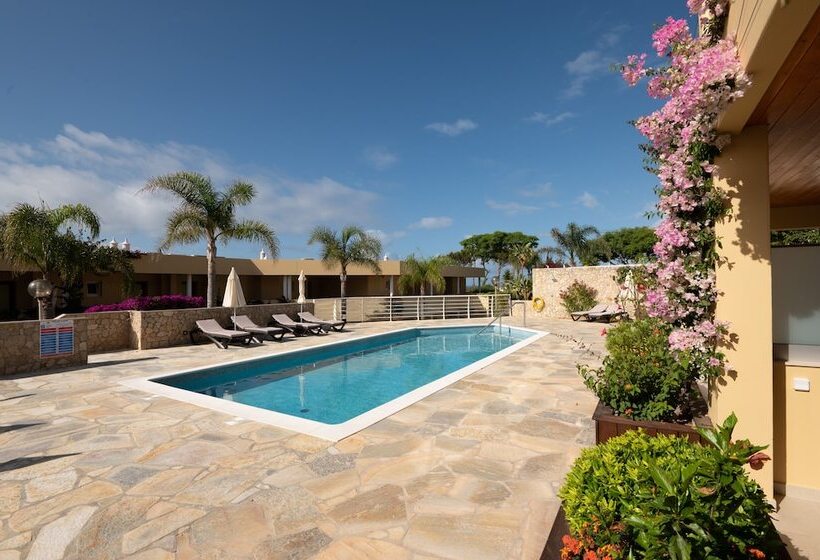 コンフォーとスイートルーム, Vila Luz