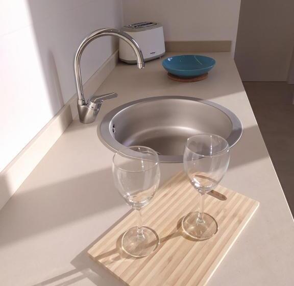 استودیوی لوکس, Apartamentos Villa Primera