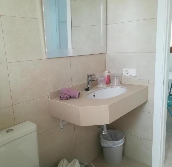 استودیوی لوکس, Apartamentos Villa Primera