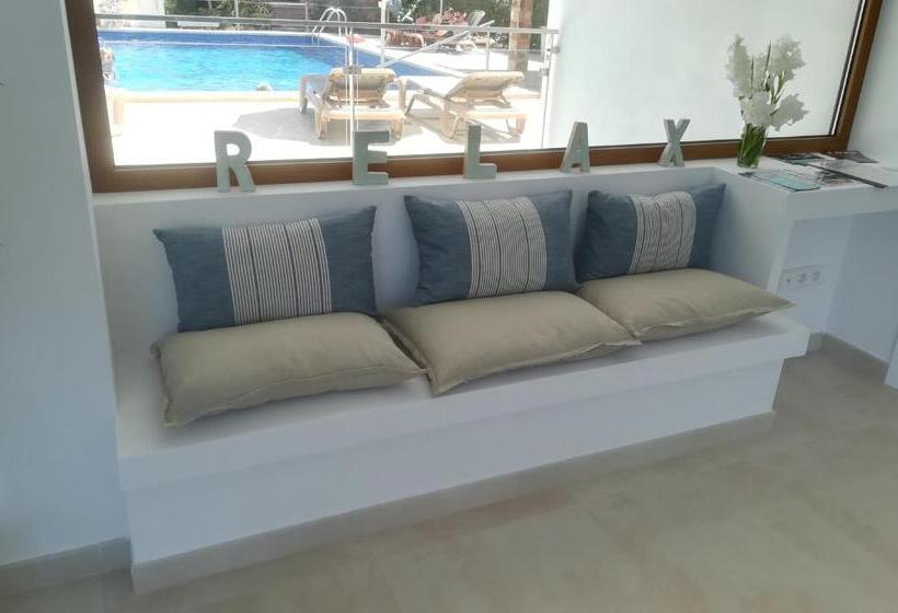 استودیوی لوکس, Apartamentos Villa Primera