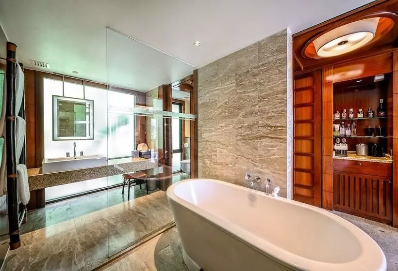 اتاق لوکس با چشم‌انداز دریا, Centara Grand Beach Resort & Villas Krabi