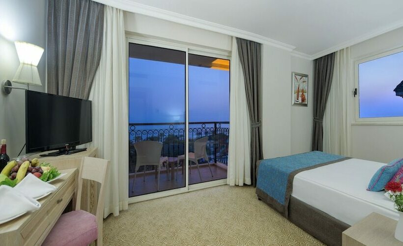 标准间侧面带海景, Crystal Family Resort & Spa   Ultimate All Inclusive