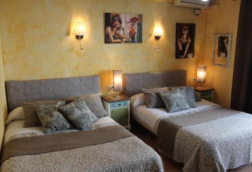 Номер Стандарт Трехместный, Hostal Don Peque Adult Recommended