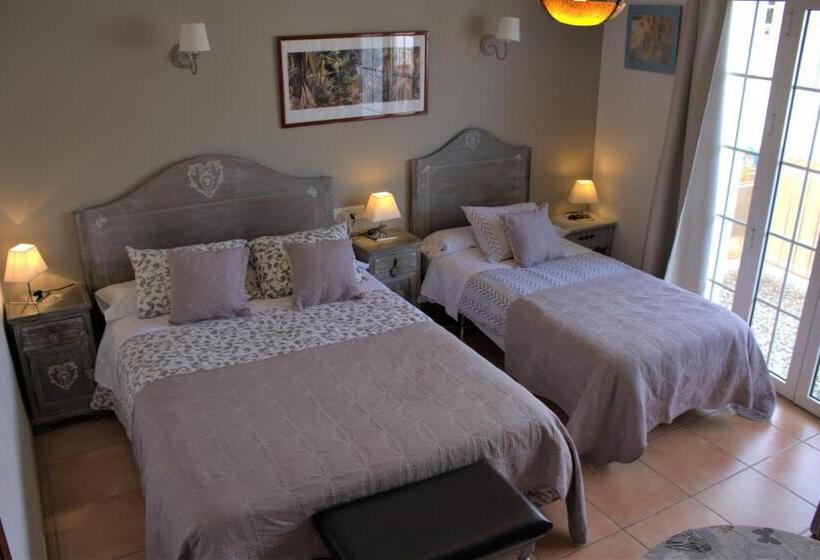 חדר סטנדרט לשלושה, Hostal Don Peque Adult Recommended