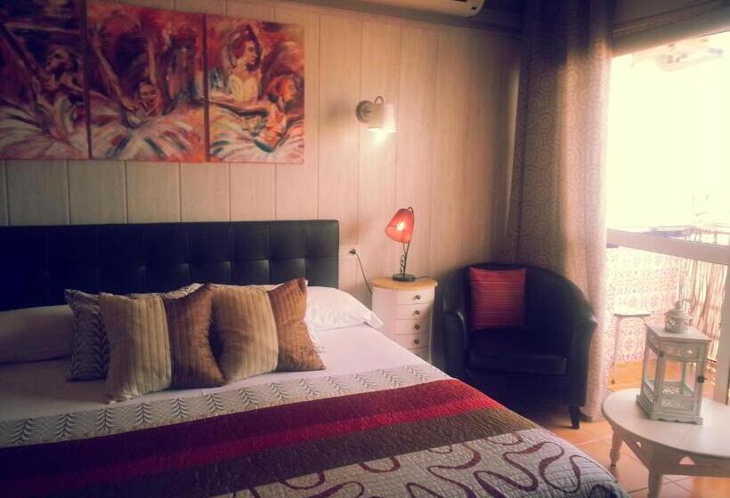 חדר סופריור נוף לים, Hostal Don Peque Adult Recommended