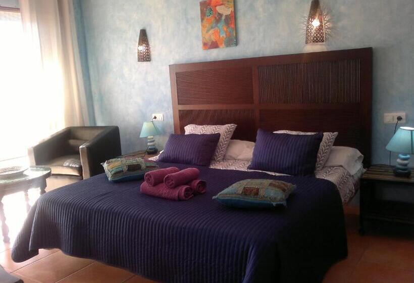 חדר סופריור נוף לים, Hostal Don Peque Adult Recommended