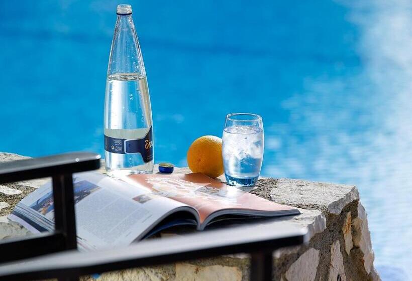 דירת חדר, Aldemar Olympian Village