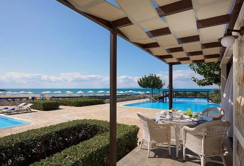 سوییت با چشمانداز دریا, Aldemar Olympian Village