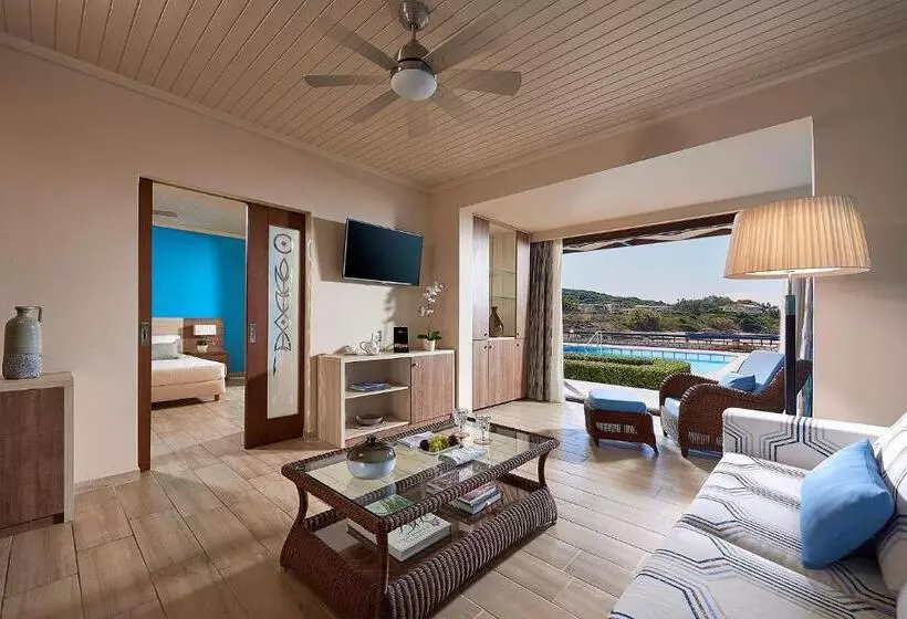 سوییت با چشمانداز دریا, Aldemar Olympian Village