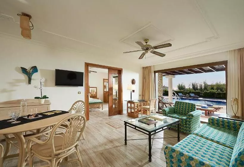 سوییت لوکس, Aldemar Olympian Village