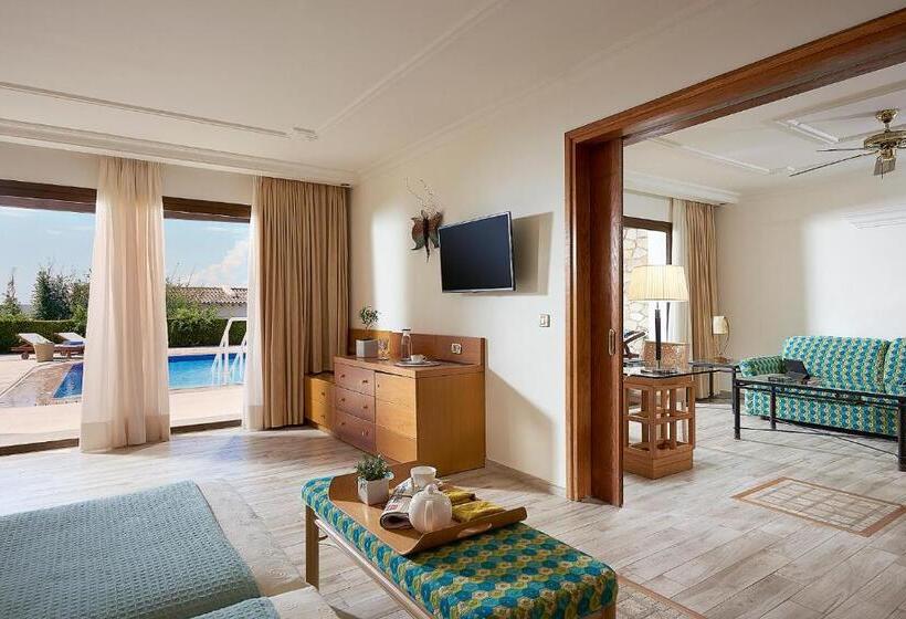 سوییت لوکس, Aldemar Olympian Village