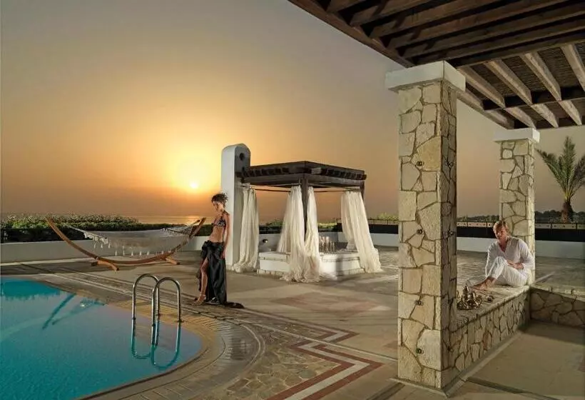 سوئیت پرزیدنت, Aldemar Olympian Village