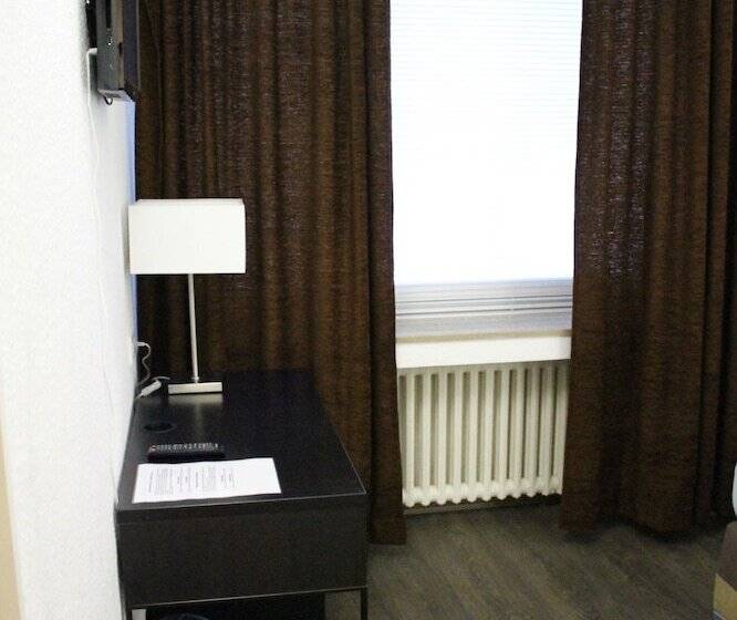 غرفة قياسية فردية, Rheinmetropole