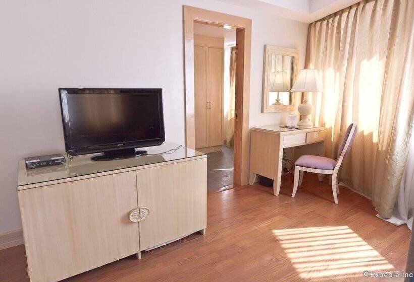 سوئیت مدیریتی 2 خوابه, Crown Regency Hotel And Towers