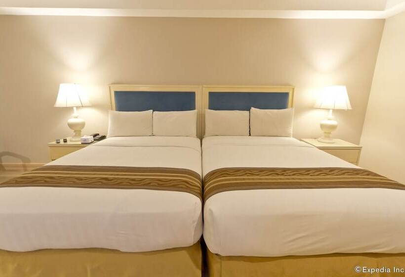 استودیوی لوکس, Crown Regency Hotel And Towers