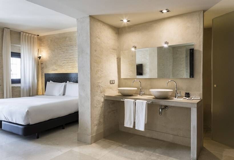 سوئیت جونیور با چشمانداز, Eme Catedral Mercer