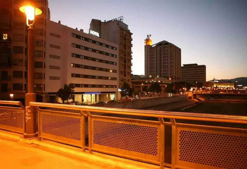 اتاق استاندارد یک نفره, Guadalmedina