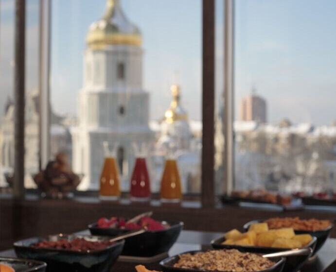 اتاق کلاب, Hyatt Regency Kyiv