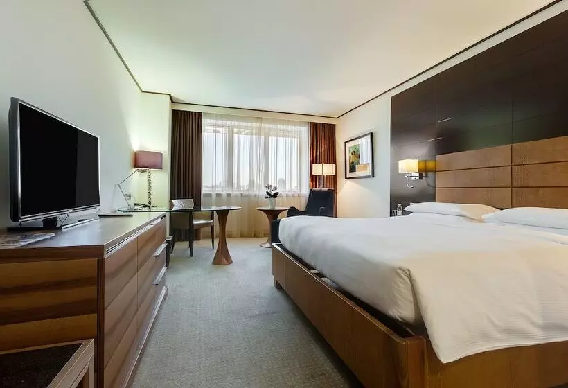 اتاق کلاب, Hyatt Regency Kyiv