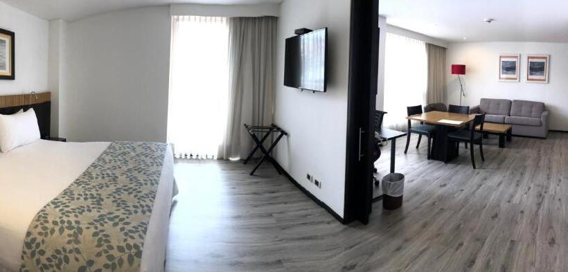 Номер Deluxe, Madisson Inn Luxury By Geh Suites