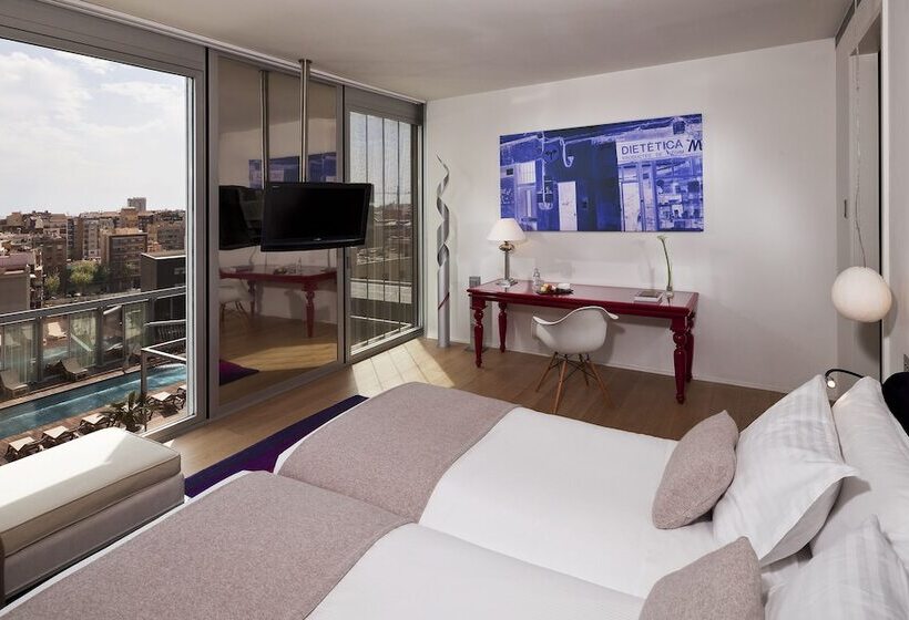 Номер Стандарт Вид на Бассейн, Melia Barcelona Sky 4 Sup