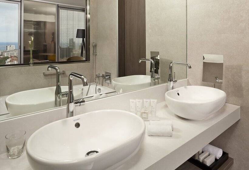 חדר פרמיום נוף לים, Melia Barcelona Sky 4 Sup