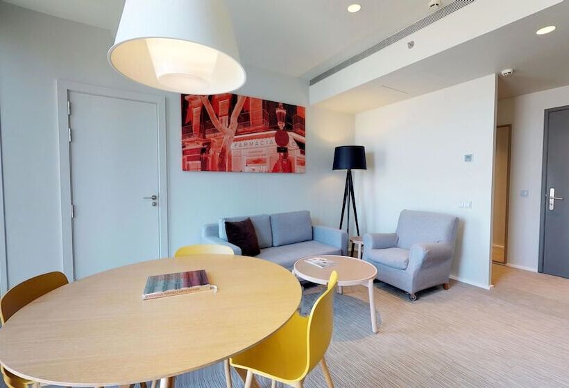 Полулюкс Президентский, Melia Barcelona Sky 4 Sup