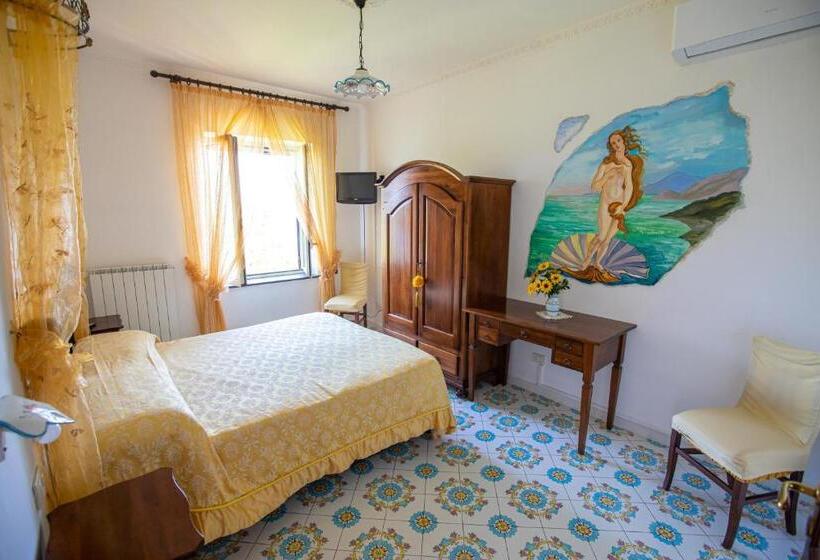 חדר סטנדרט לארבעה, Nido Degli Dei