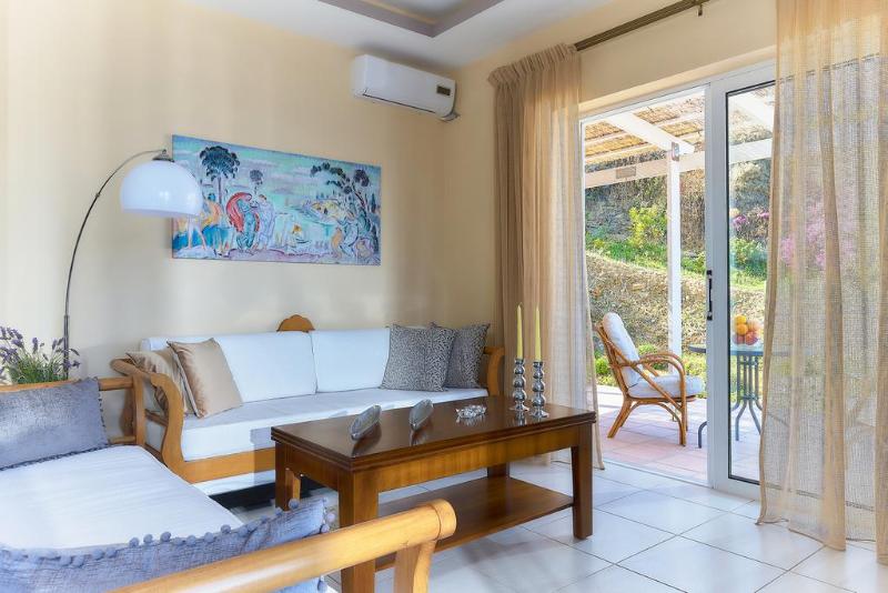 דירת חדר, Nymphes Luxury Apartments