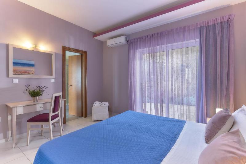 דירת חדר, Nymphes Luxury Apartments