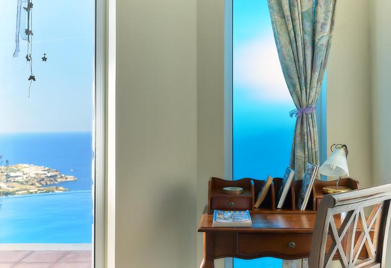 דירת חדר, Nymphes Luxury Apartments