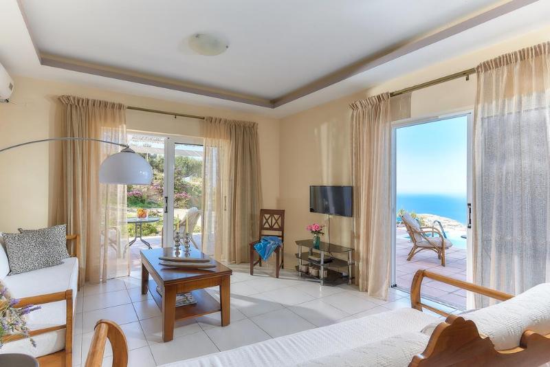 דירת חדר, Nymphes Luxury Apartments