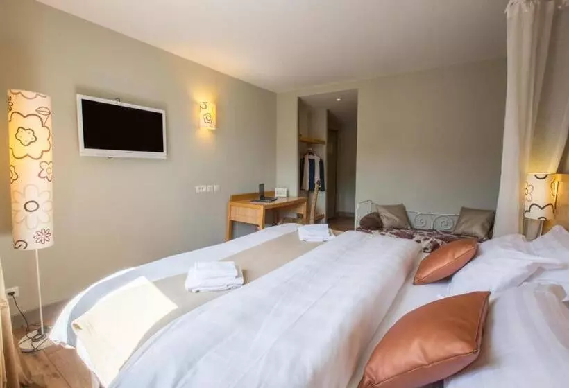 スーペリアールーム, Contact Hôtel Le Relais De Vellinus