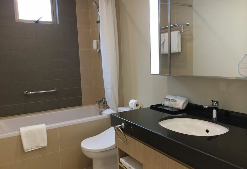 Апартаменты Premium 2 Спальни, Somerset Ho Chi Minh City