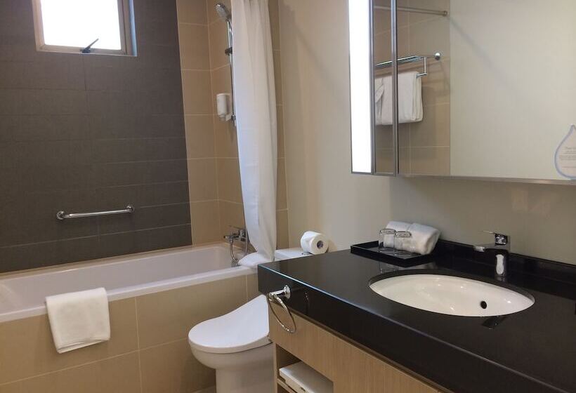 Апартаменты Ejecutiva 2 Спальни, Somerset Ho Chi Minh City