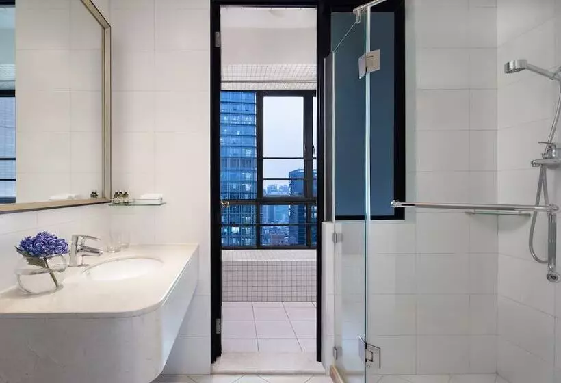 エクゼクティブワンルーム, Springdale Serviced Residence
