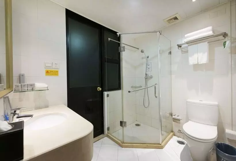 エクゼクティブワンルーム, Springdale Serviced Residence