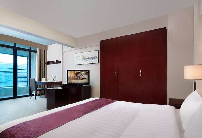 Апартаменты Deluxe 3 Спальни, Springdale Serviced Residence