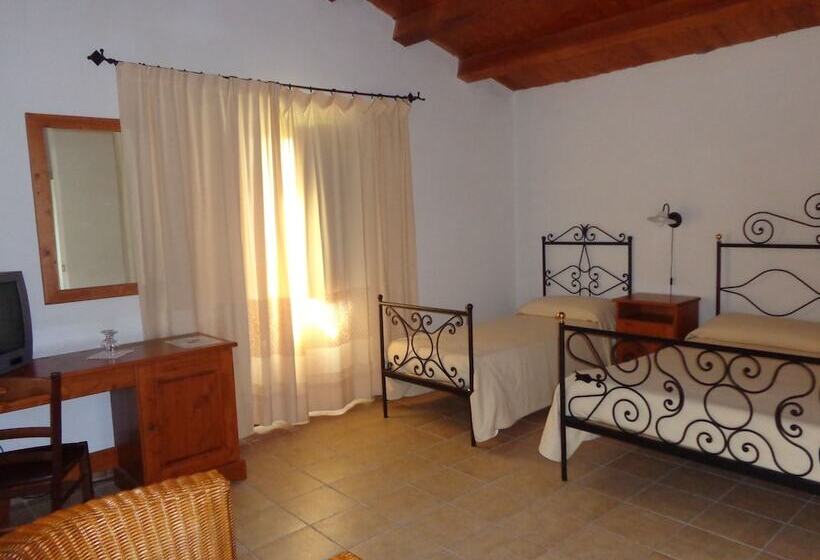 חדר משפחתי, Su Baione