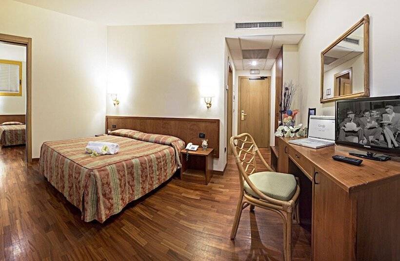 غرفة قياسية ثلاثية, Tivoli