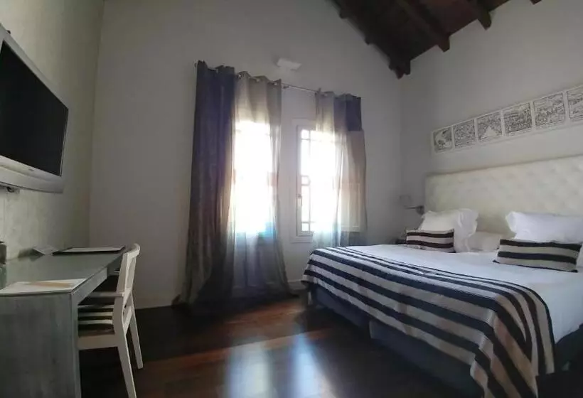 اتاق سوپریور با چشم‌انداز باغ, Villa Paulita