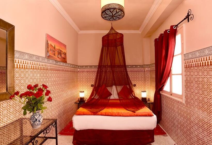 Standart Oda, Riad Shaden