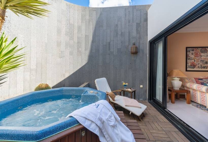 סוויטה, Villa VIK