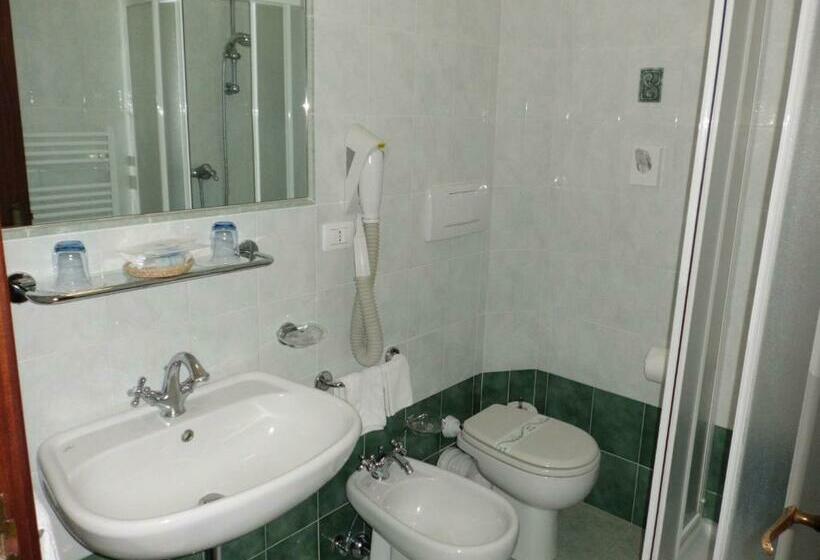 Номер Стандарт, 5 Terre