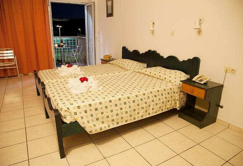 스탠다드 룸, Athinoula