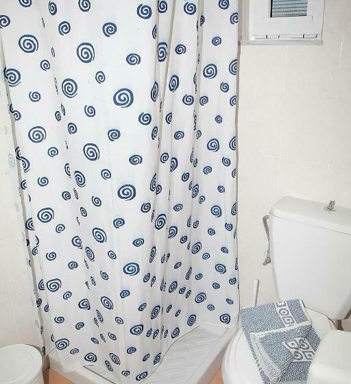 스탠다드 스튜디오, Athinoula