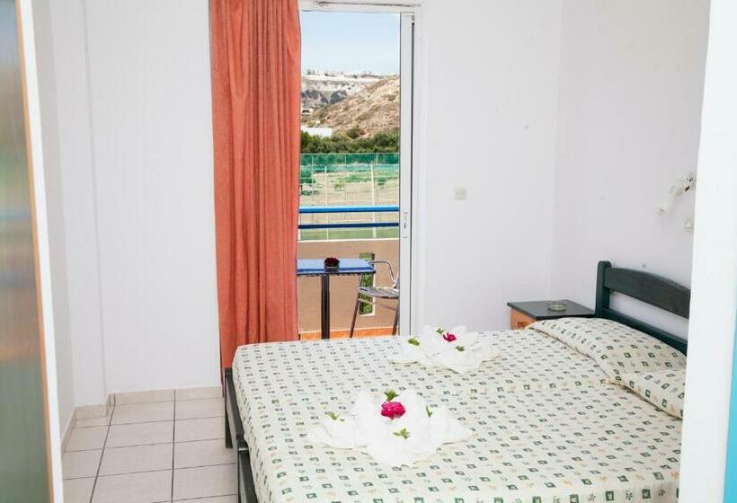 스탠다드 스튜디오, Athinoula