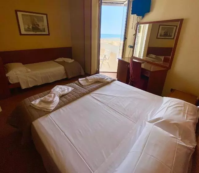 Triple Room Sea View, Audi Frontemare