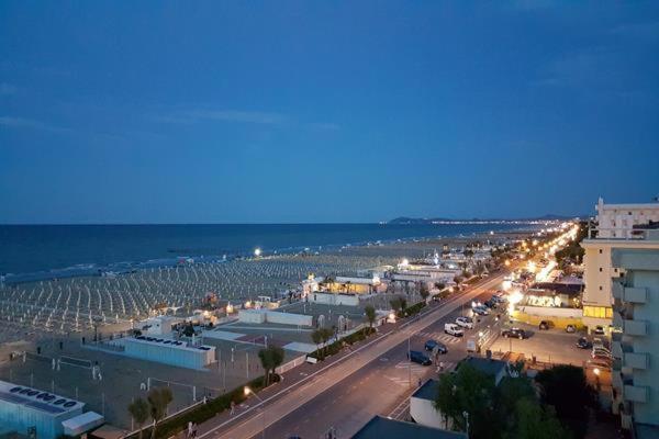 اتاق سوپریور با چشم‌انداز دریا, Audi Frontemare