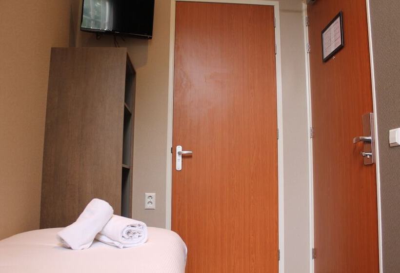 اتاق استاندارد یک نفره, Blossoms City